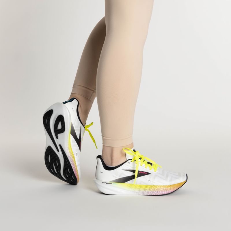 Черевики для бігу жіночі Brooks Hyperion Max white/black/nightlife 2