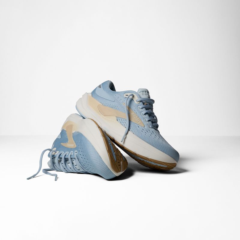 Кросівки для бігу жіночі Brooks Ghost Max 3 skyway/coconut/sand 8