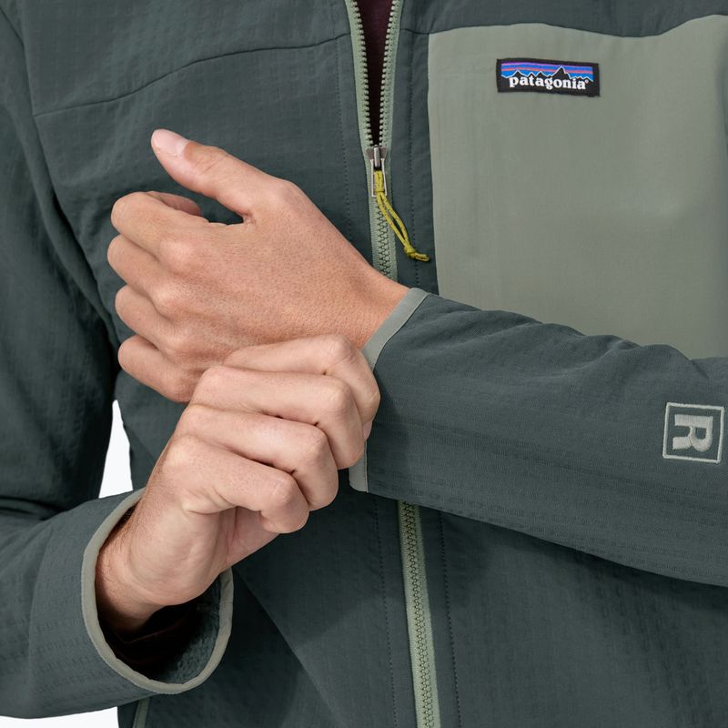 Чоловіча софтшелл-куртка Patagonia R2 TechFace nouveau green 8