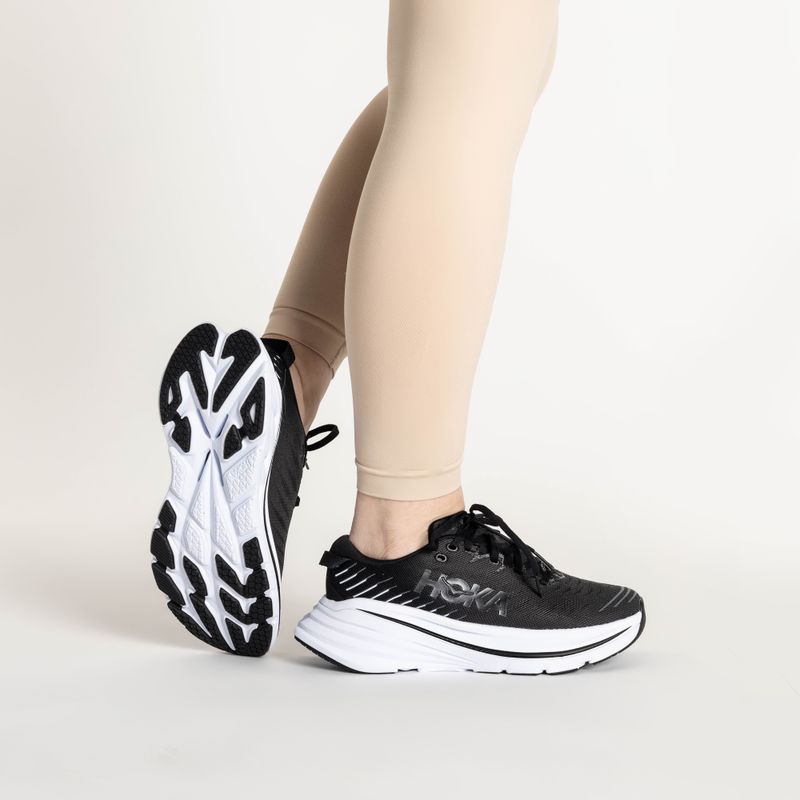 Черевики для бігу жіночі HOKA Bondi X black/white 2