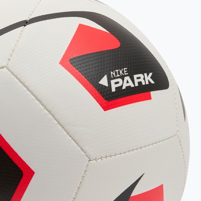 М'яч футбольний Nike Park Team 2.0 white/bright crimson/black розмір 4 3