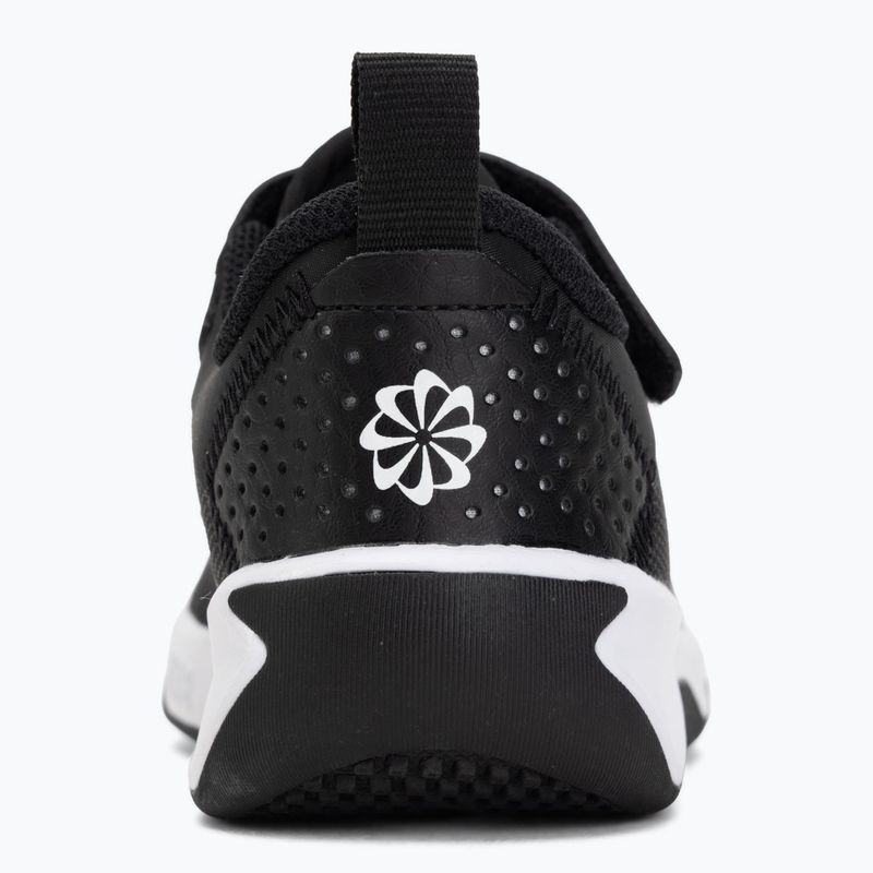 Взуття дитяче Nike Omni Multi-Court black/white 6