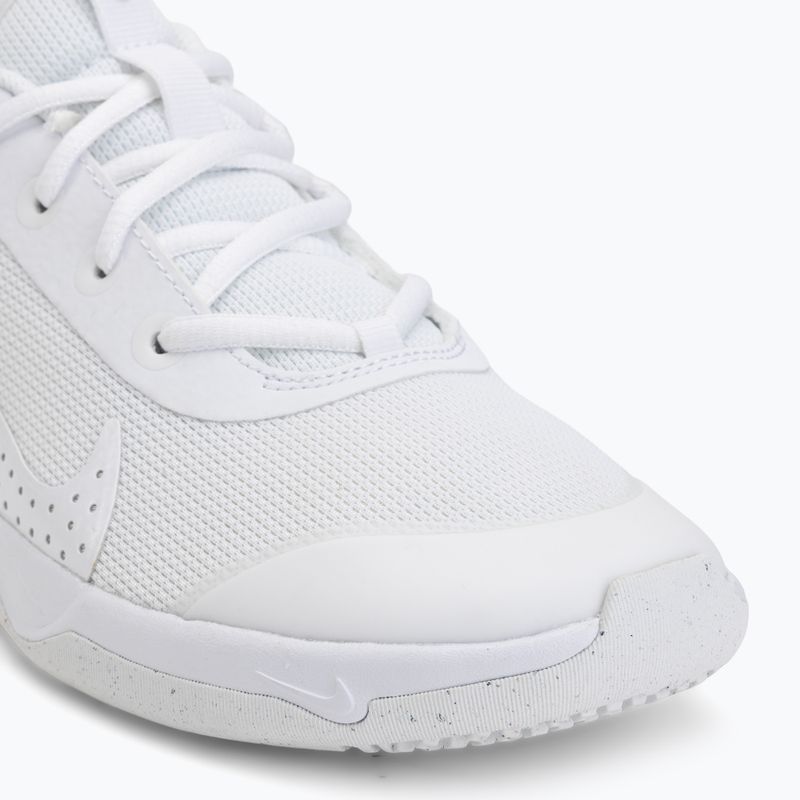 Кросівки дитячі Nike Omni Multi-Court white/pure platinum/white 7