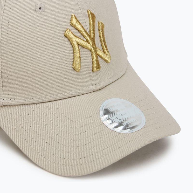 Жіноча бейсболка New Era Metallic Logo 9Forty New York Yankees світло-бежева 3