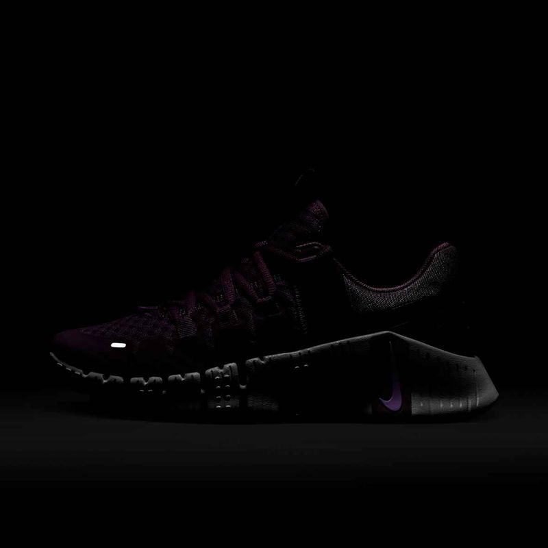Кросівки для тренувань жіночі Nike Free Metcon 5 violet dust/plum eclipse/rush fuchsia 8