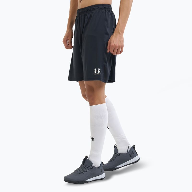 Шорти футбольні чоловічі Under Armour Challenger black / white 4