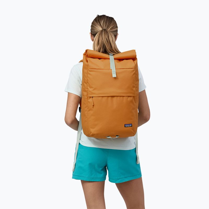 Рюкзак міський Patagonia Fieldsmith Roll Топ Pack 30 л golden carmel 3