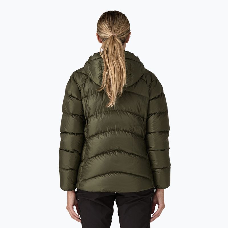 Жіночий пуховик Patagonia Fitz Roy Down Hoody pine needle green 3