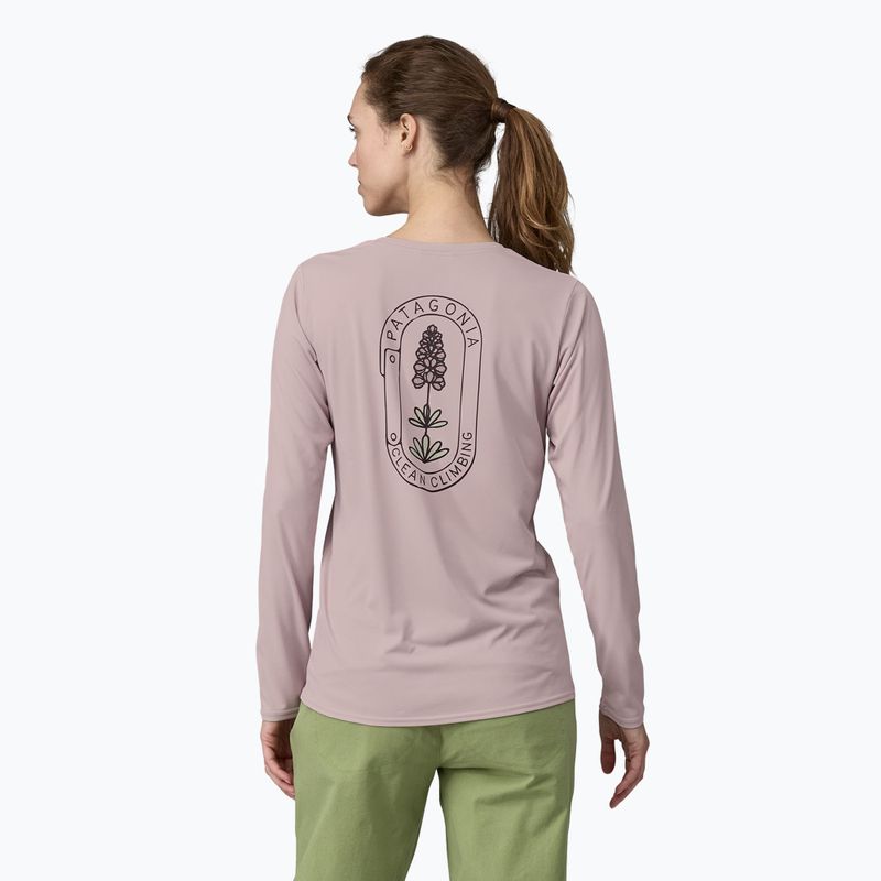 Кофта жіноча Patagonia Cap Cool Daily Graphic Shirt - Lands clean climb bloom/echo purple 2