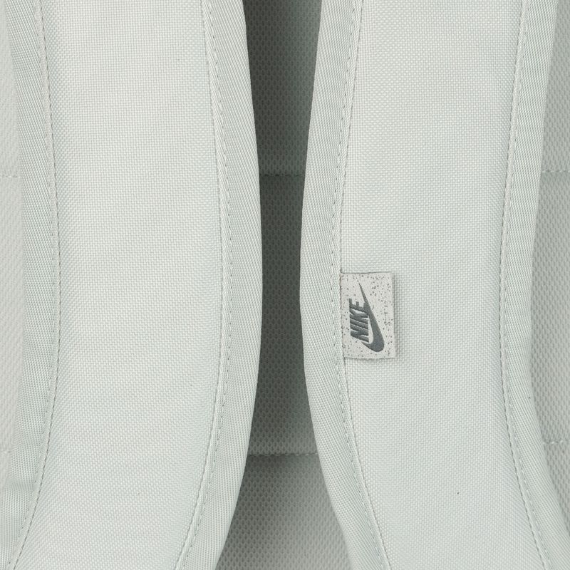 Рюкзак Nike Heritage 25 л light silver/smoke grey 6