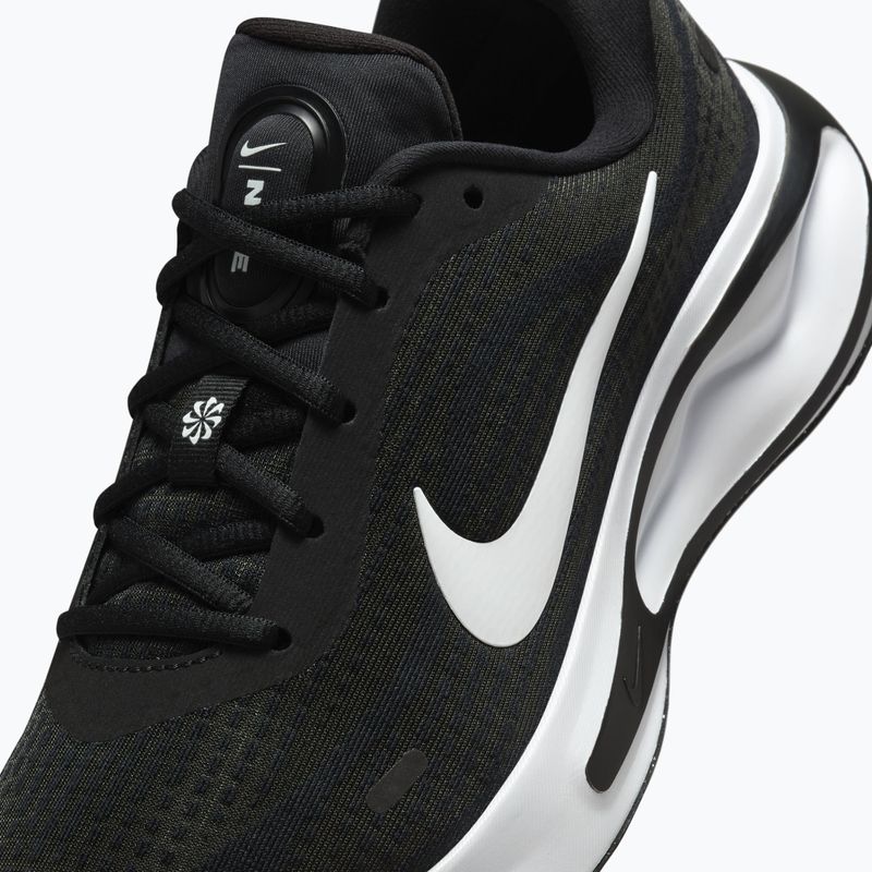Жіночі бігові кросівки Nike Journey Run black/white 8