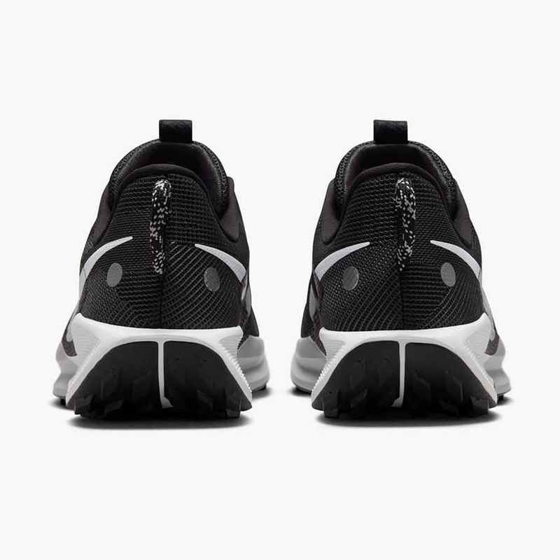 Кросівки для бігу жіночі Nike Pegasus Trail 5 black / white / anthracite / wolf grey 4