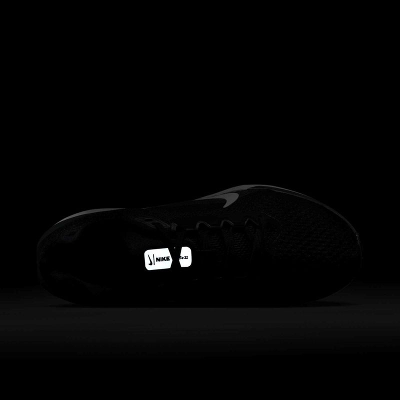 Кросівки для бігу жіночі Nike Winflo 11 black/white 10