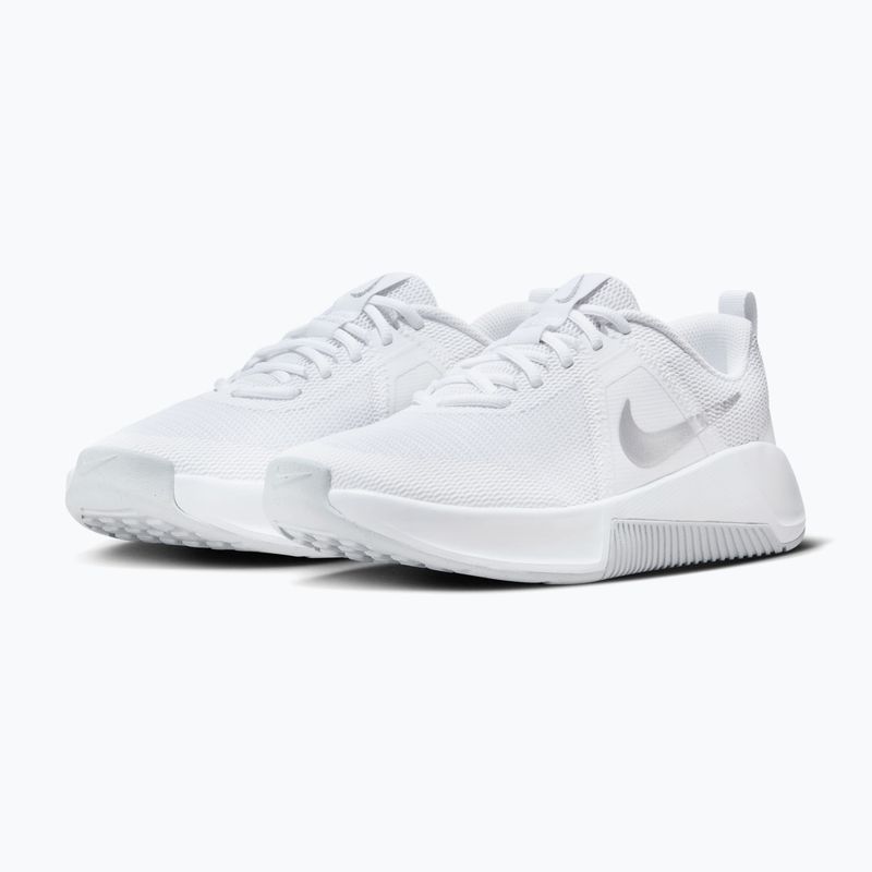Кросівки для тренувань жіночі Nike MC Trainer 3 white/photon dust/metallic platinum 3