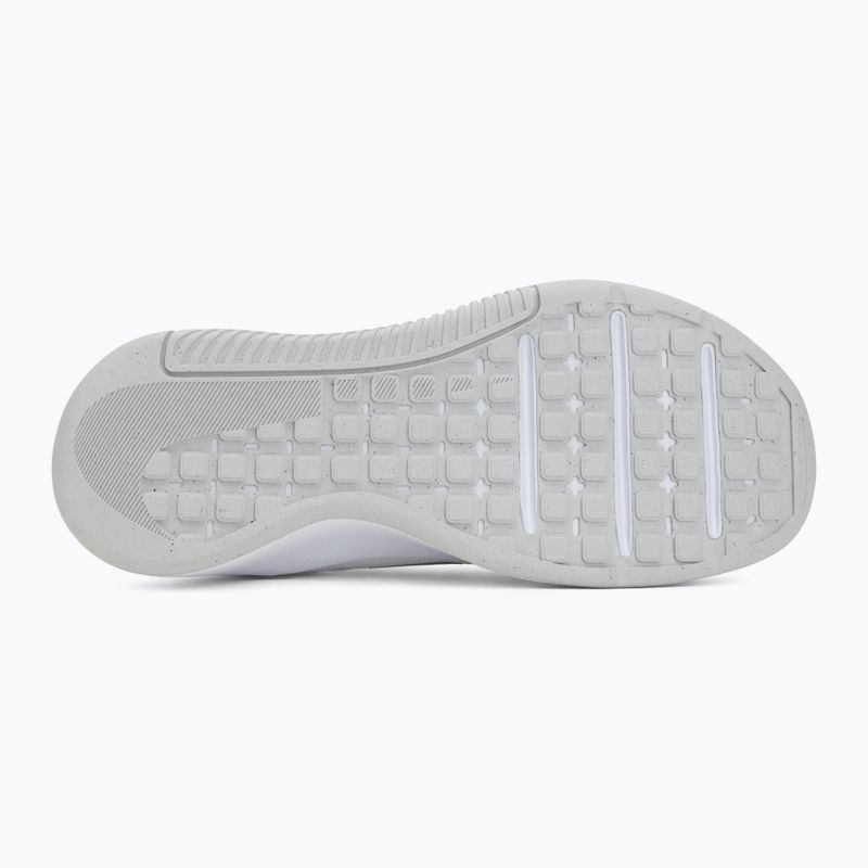 Кросівки для тренувань жіночі Nike MC Trainer 3 white/photon dust/metallic platinum 4