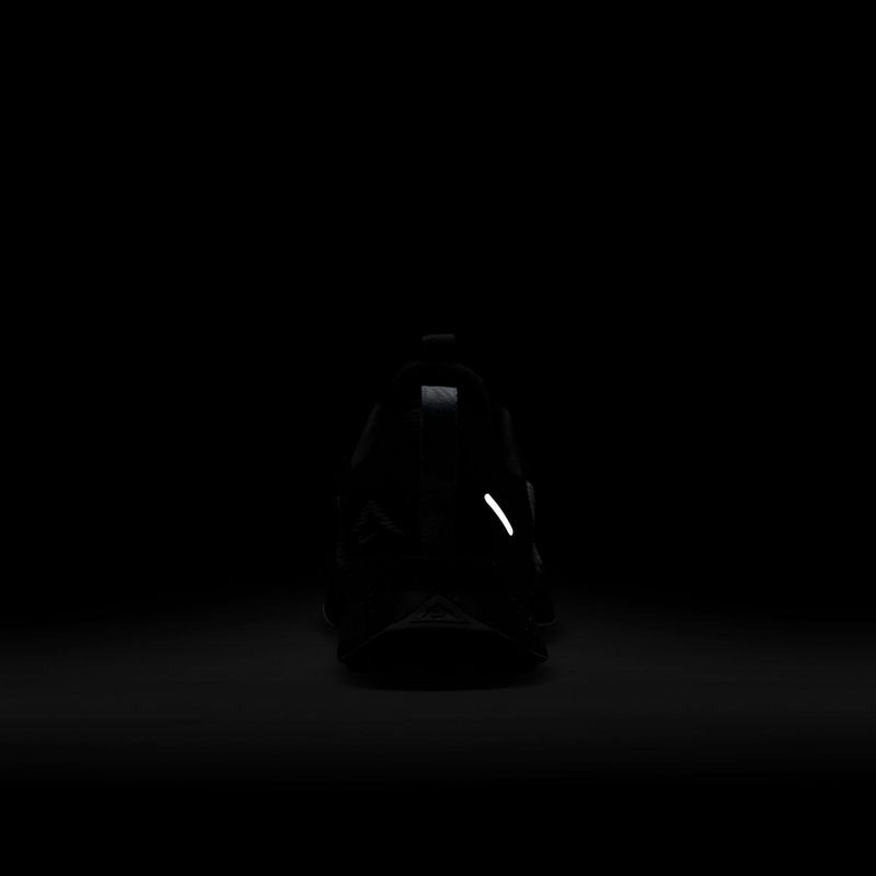 Чоловічі бігові кросівки Nike Juniper Trail 3 black/wolf grey/photon dust/black 8