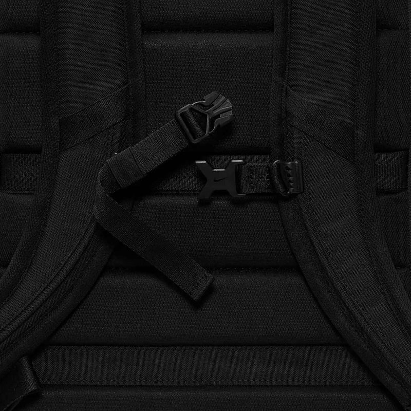 Рюкзак міський Nike Utility Elite 37 л black/black/white 11