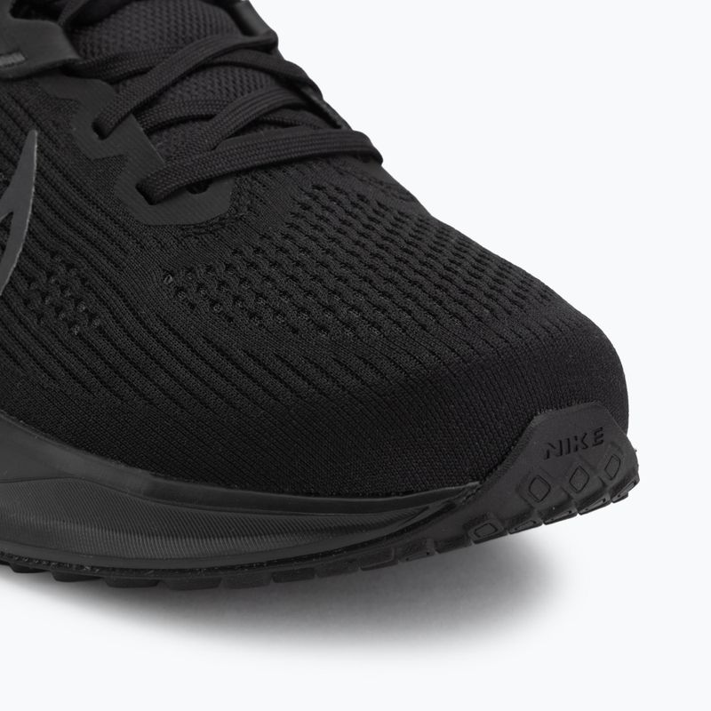 Чоловічі бігові кросівки Nike Quest 6 black/dark smoke grey 7