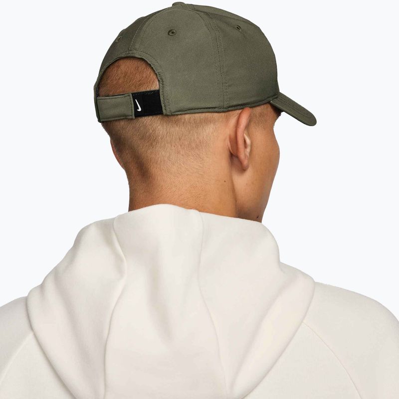 Кепка Nike Dri-FIT Club medium olive/white 7