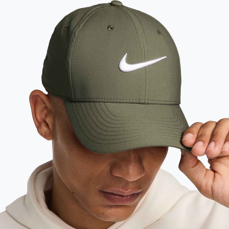 Кепка Nike Dri-FIT Club medium olive/white 8