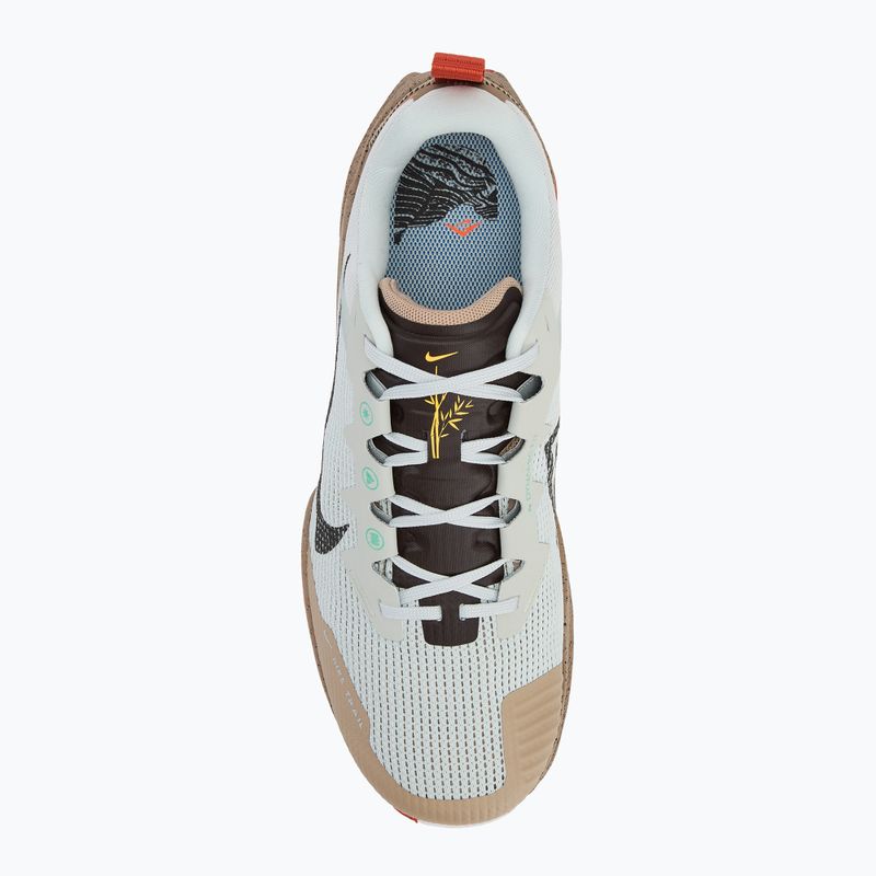 Кросівки для бігу чоловічі Nike Wildhorse 8 Trail R light silver / velvet brown / khaki 5