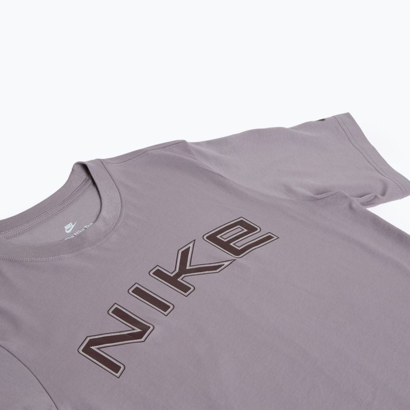 Футболка жіноча Nike Sportswear Loose Graphic light violet ore 3