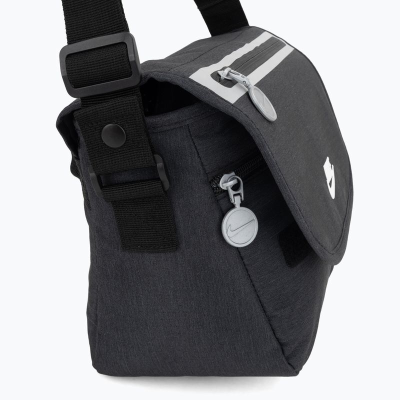 Сумка для ланчу Nike Futura Messenger Lunch 7,5 l black 5