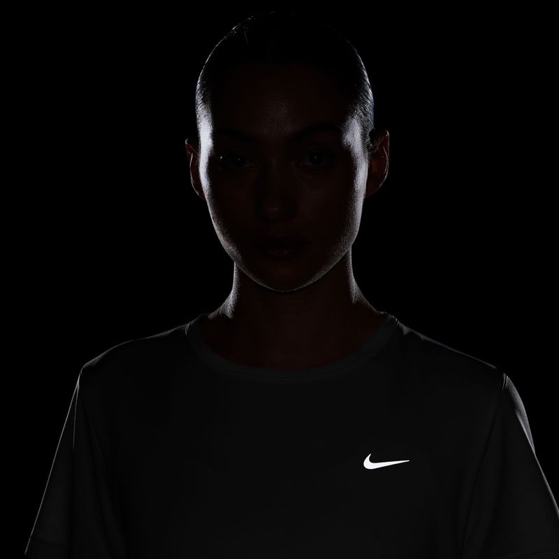 Футболка для бігу жіноча Nike Tempo white 8