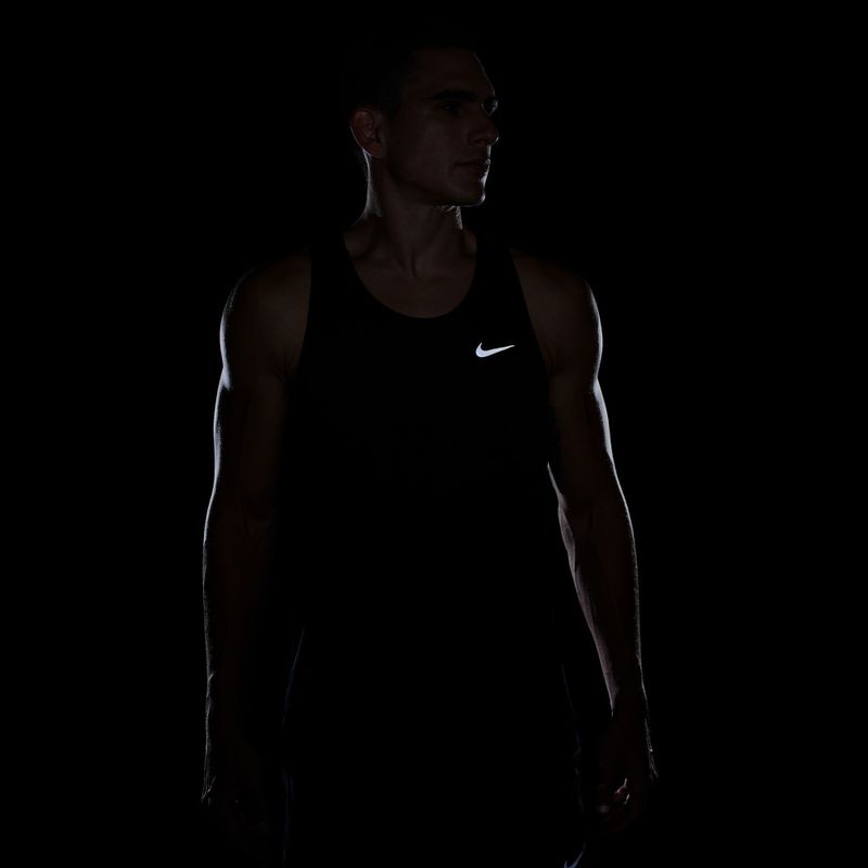 Чоловіча бігова футболка Nike Stride Dri-Fit ADV black 7