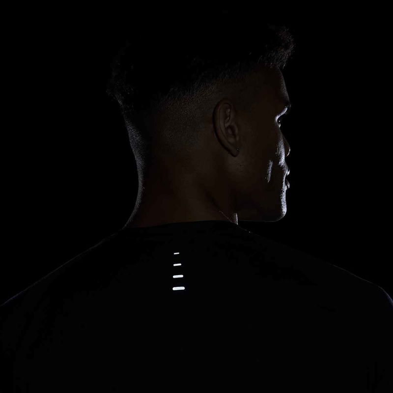 Футболка для бігу чоловіча Nike Stride ADV black 9