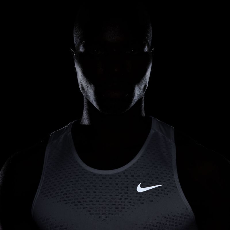 Футболка для бігу чоловіча Nike Stride white 7