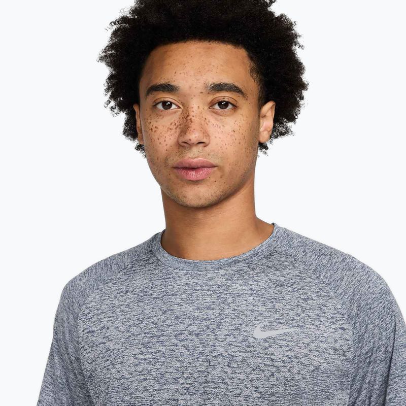 Футболка для бігу чоловіча Nike Stride ADV thunder blue / heather 4