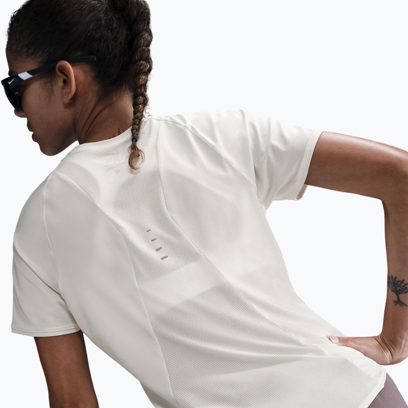 Футболка для бігу жіноча Nike Swift Dri-Fit sail 4