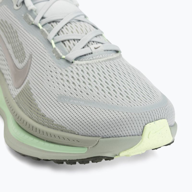 Кросівки для бігу чоловічі Nike Vomero 18 light silver/barely volt/college grey 7