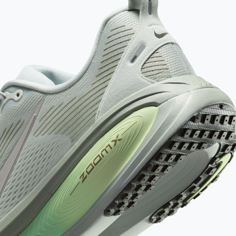 Кросівки для бігу чоловічі Nike Vomero 18 light silver/barely volt/college grey 4