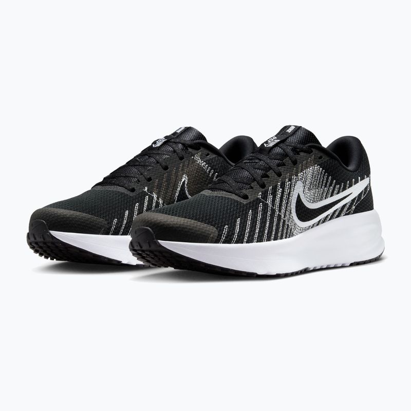 Кросівки для бігу чоловічі Nike Run Defy black/white 3