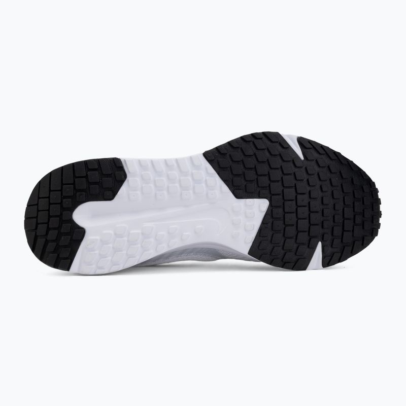 Кросівки для бігу чоловічі Nike Run Defy white/black/pure platinum 4