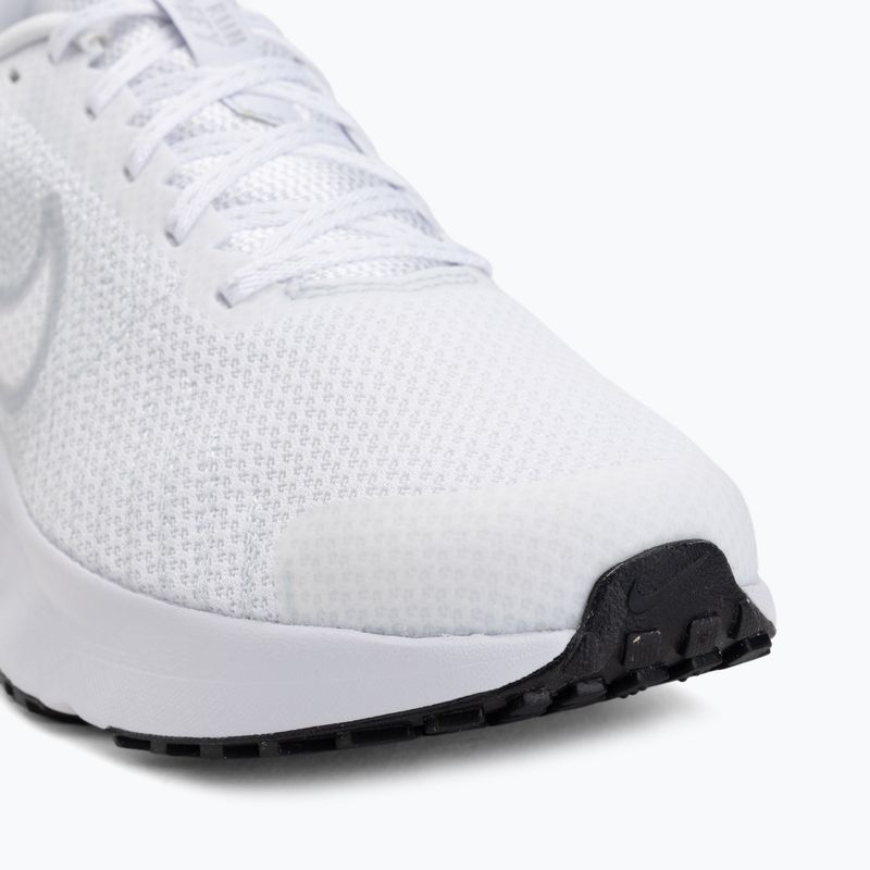 Кросівки для бігу чоловічі Nike Run Defy white/black/pure platinum 7