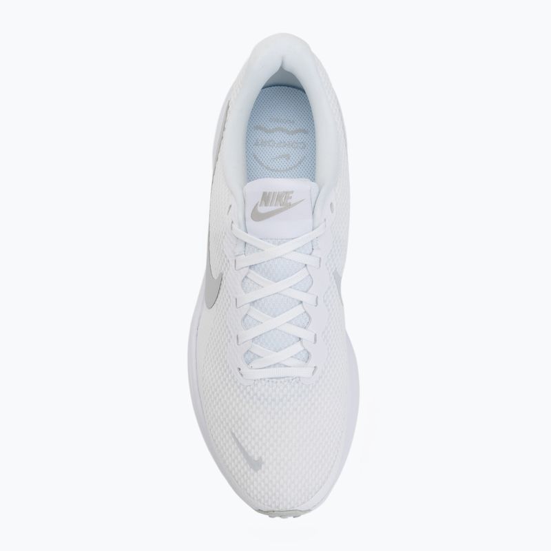 Чоловічі бігові кросівки Nike Revolution 8 white/pure platinum 5