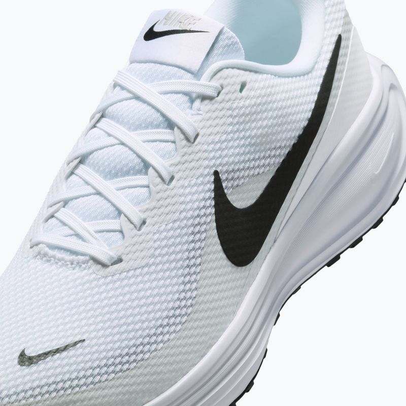 Чоловічі бігові кросівки Nike Revolution 8 white/pure platinum/black 8