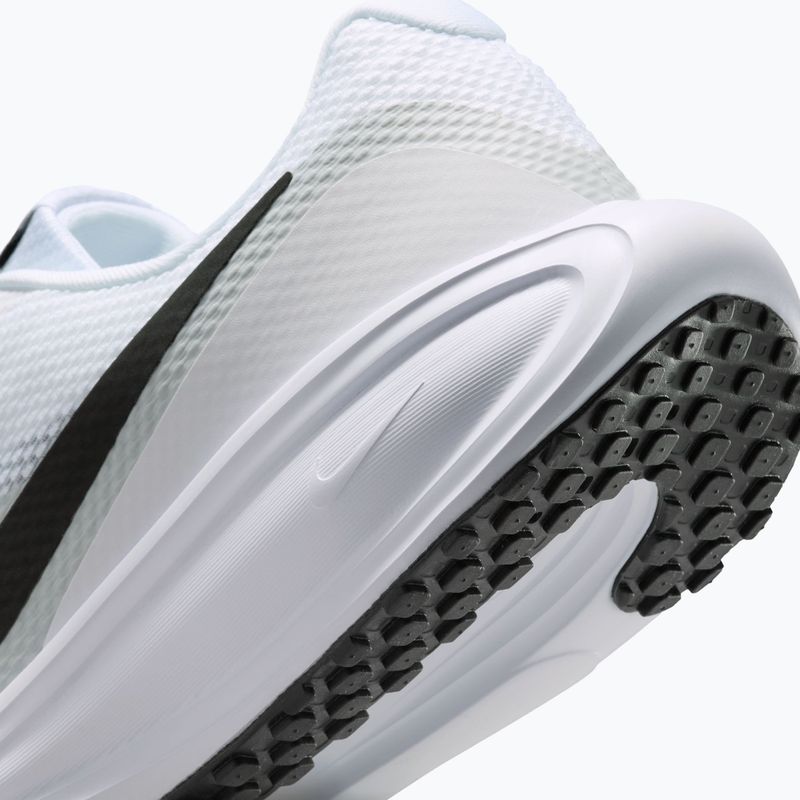 Чоловічі бігові кросівки Nike Revolution 8 white/pure platinum/black 9