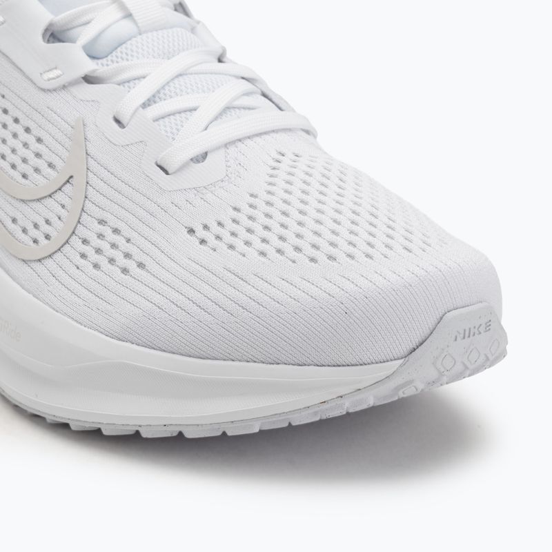 Чоловічі бігові кросівки Nike Quest 6 white/white/platinum tint 7