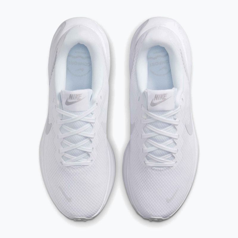 Жіночі кросівки для бігу Nike Revolution 8 white/pure platinum 7