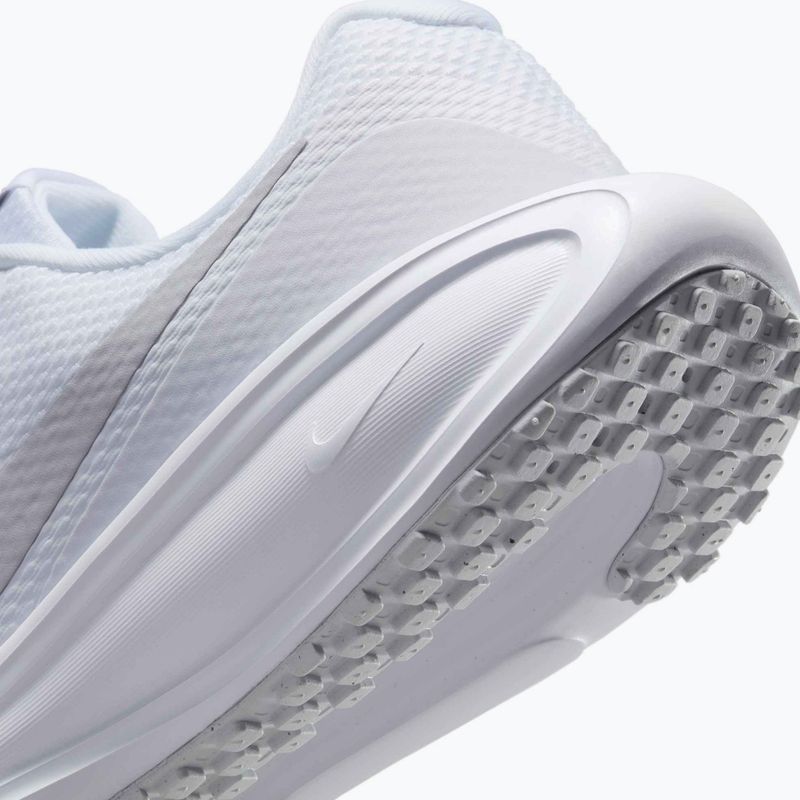 Кросівки для бігу жіночі Nike Revolution 8 white/pure platinum 9