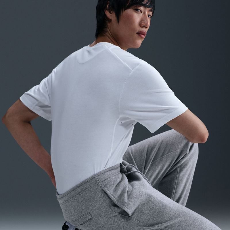 Штани чоловічі Nike Club Jogger dark grey heather/light smoke grey/white 5