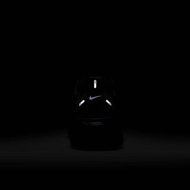 Чоловічі бігові кросівки Nike Vomero 18 black/dark smoke grey/light smoke grey/black 8