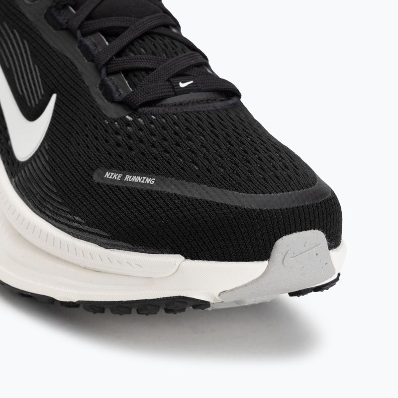 Кросівки для бігу жіночі Nike Vomero 18 black/coconut milk/summit white 7
