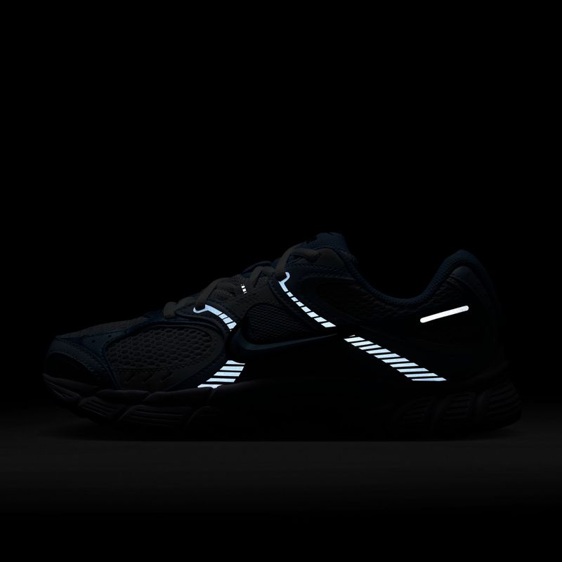 Взуття жіноче Nike V5 RNR football grey/white/black/psychic blue 10