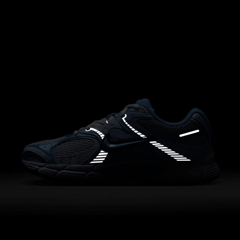 Взуття жіноче Nike V5 RNR football grey/white/black/psychic blue 11