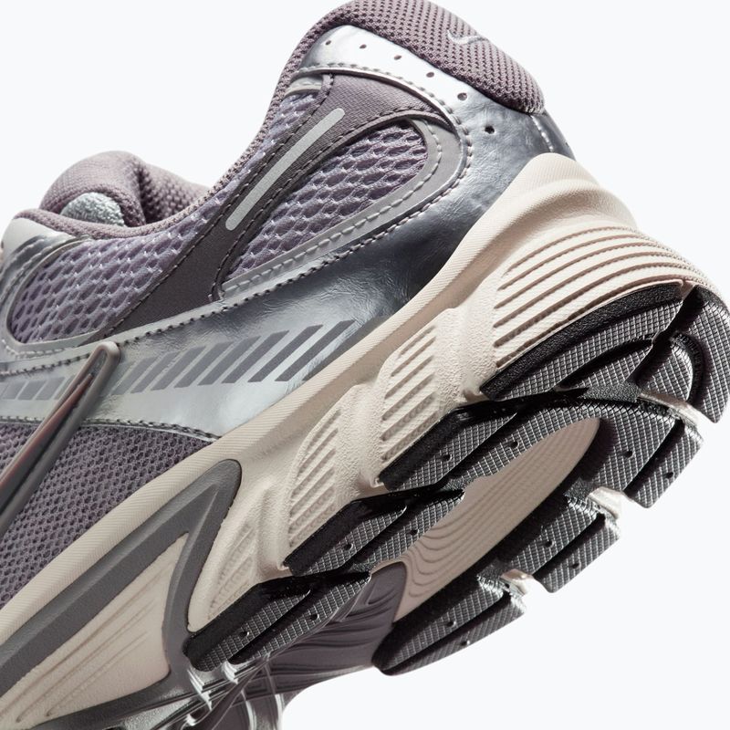 Взуття чоловіче Nike V5 RNR cement grey/grey fog/cement grey 6